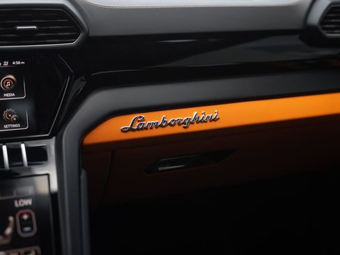 Used 2024 Lamborghini Urus S AWD/4WD image 31