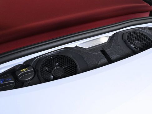 Certified 2025 Porsche 911 Carrera image 27