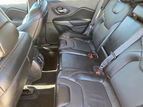 Used 2022 Jeep Cherokee Latitude Lux w/ Sun & Sound Group image 7