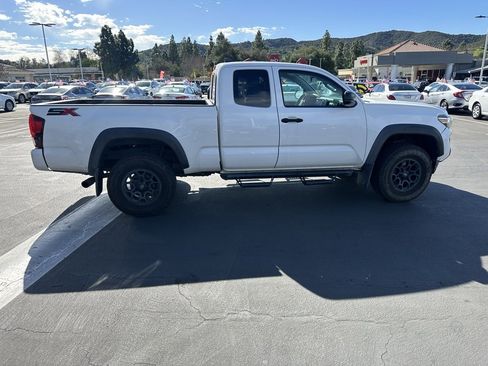 Used 2021 Toyota Tacoma SR image 4