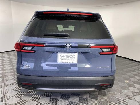 Used 2025 Toyota Grand Highlander Platinum image 7