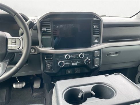 Used 2025 Ford F150 XLT w/ Equipment Group 301A Standard image 11