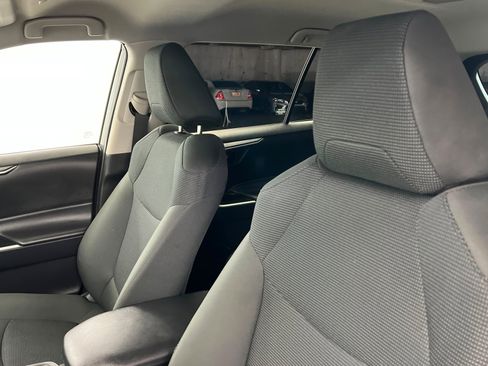 Used 2024 Toyota RAV4 LE image 17