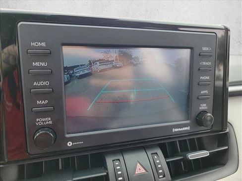 Used 2021 Toyota RAV4 XLE Premium image 21