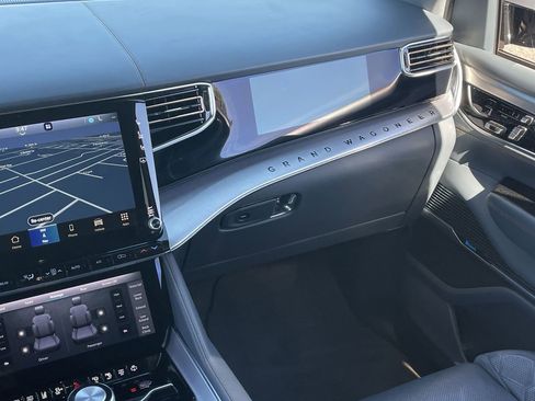 Used 2022 Jeep Grand Wagoneer Series III w/ Flexible Seating Group image 15