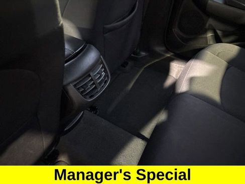 Used 2024 Chevrolet Malibu LT image 33