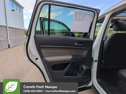 Used 2022 Volkswagen Atlas SEL AWD/4WD image 25