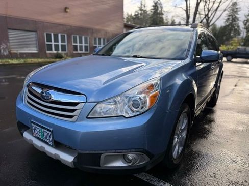 Used 2010 Subaru Outback 2.5i Premium image 1