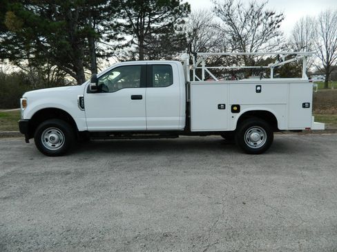 Used 2019 Ford F350 XL w/ Power Equipment Group image 4