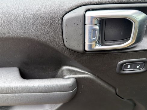 New 2026 Jeep Gladiator Willys AWD/4WD image 9