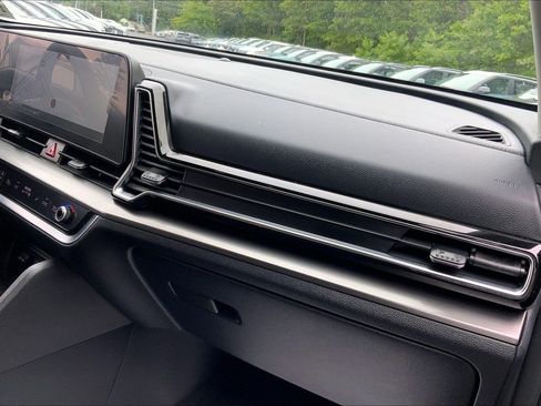 Used 2024 Kia Sportage EX FWD image 17