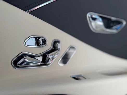 New 2026 Bentley Flying Spur Plug-In Hybrid AWD/4WD image 21