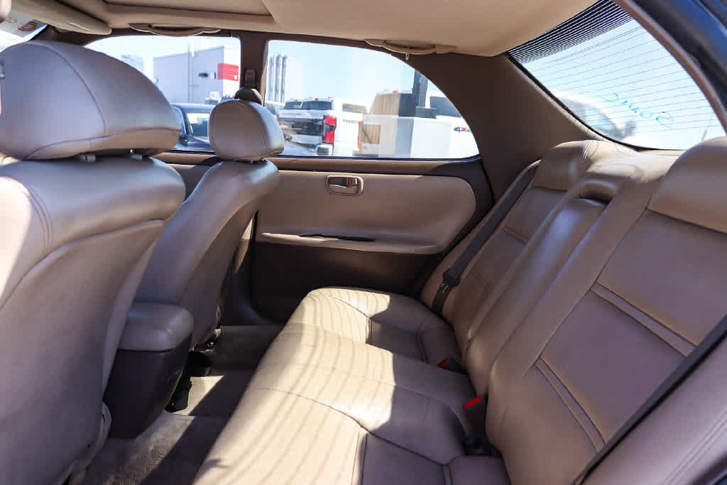 Used 1995 Lexus ES 330 w/ Leather Trim Pkg FWD image 17