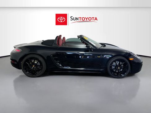 Used 2024 Porsche 718 Boxster RWD image 34