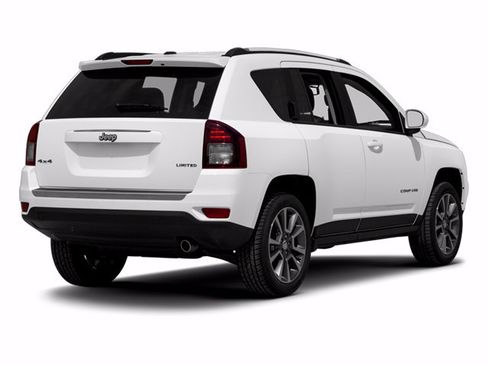 Used 2014 Jeep Compass Latitude AWD/4WD image 5