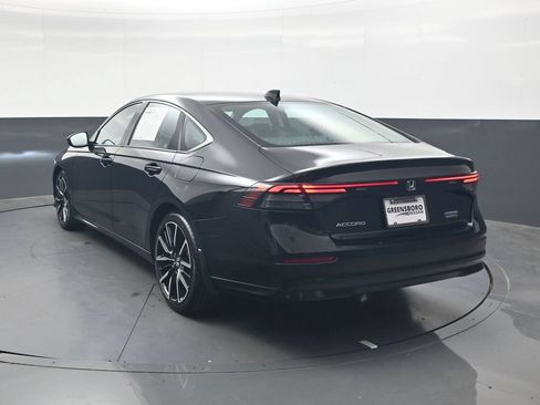Used 2025 Honda Accord Touring image 7