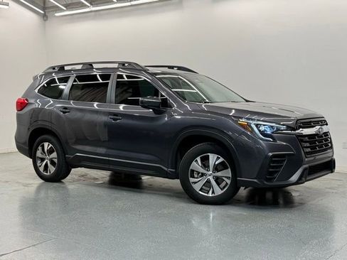 Used 2024 Subaru Ascent Premium w/ Convenience Package AWD/4WD image 2