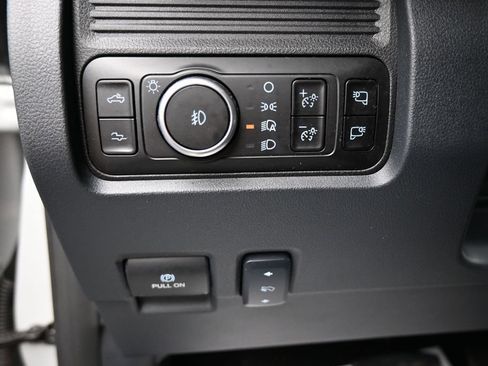 Used 2026 Ford F250 Platinum AWD/4WD image 12