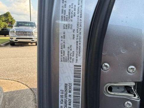 Used 2024 RAM 2500 Laramie w/ Night Edition AWD/4WD image 31