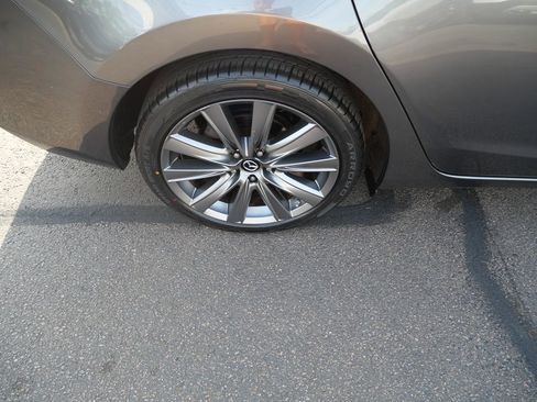 Used 2021 Toyota Corolla LE FWD image 30