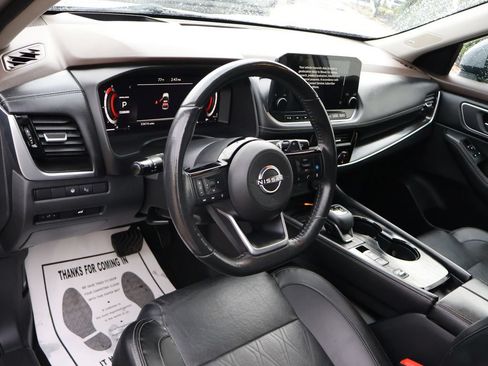 Used 2023 Nissan Rogue Platinum w/ Platinum Premium Package FWD image 23