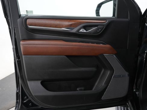Used 2023 GMC Yukon XL Denali Ultimate w/ LPO, Floor Liner Package AWD/4WD image 22