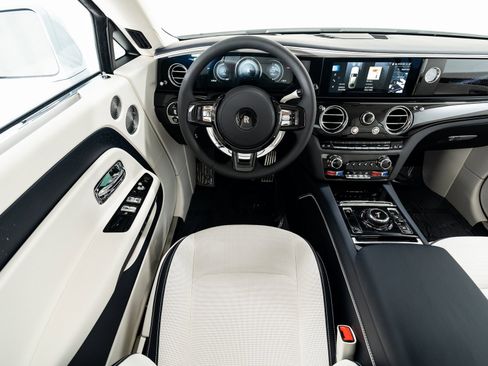 Used 2025 Rolls-Royce Spectre w/ Spectre Launch Package image 26