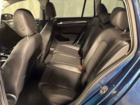 Used 2015 Volkswagen Golf TDI SEL w/ Lighting Package (SEL) FWD image 5