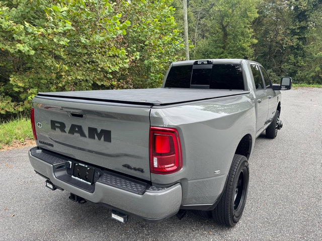 Used 2026 RAM 3500 Laramie AWD/4WD image 6