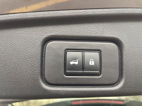 Certified 2023 Nissan Pathfinder SL AWD/4WD image 23