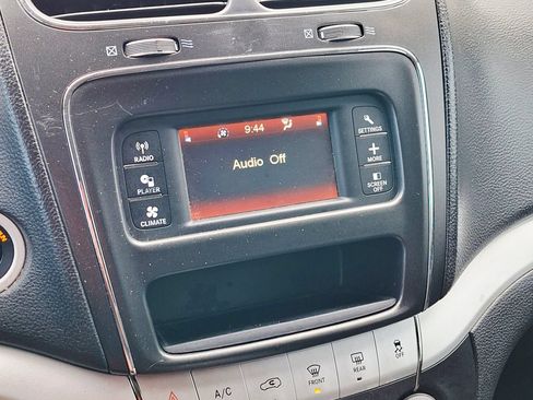 Used 2016 Dodge Journey SE w/ Flexible Seating Group FWD image 16
