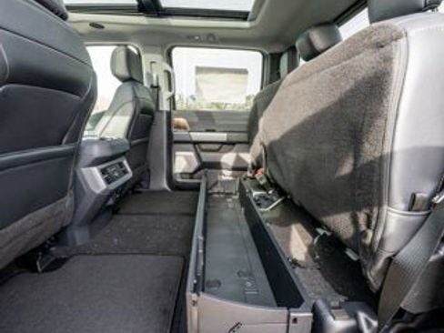 New 2026 Ford F250 Lariat w/ Black Appearance Package image 18