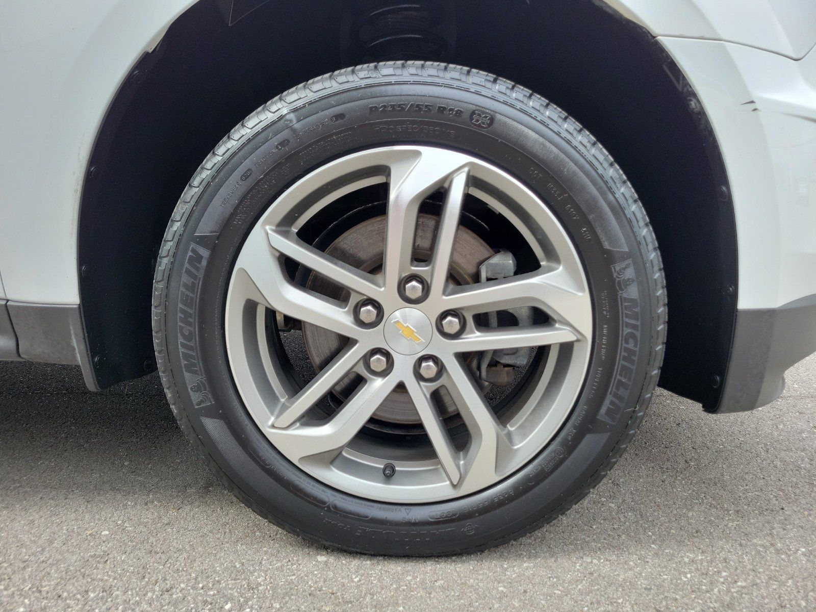 Used 2017 Chevrolet Equinox Premier w/ Enhanced Convenience Package AWD/4WD image 5