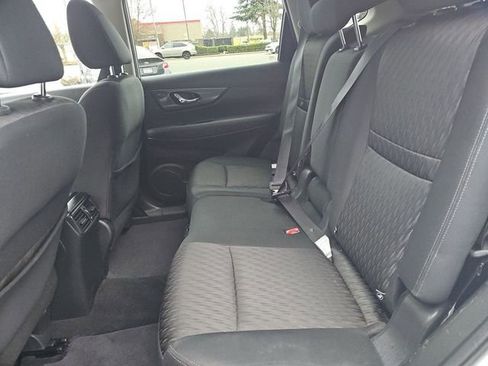 Used 2019 Nissan Rogue SV FWD image 10