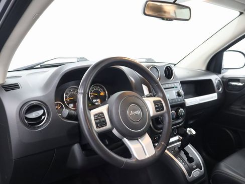 Used 2014 Jeep Compass Latitude w/ Sun/Sound Group image 15