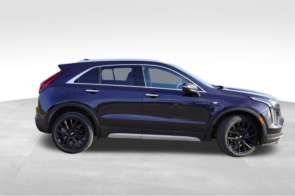 Certified 2023 Cadillac XT4 Premium Luxury w/ LPO, ONYX Package AWD/4WD image 3