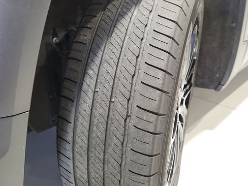 Certified 2023 GMC Acadia SLE w/ Elevation Edition image 26