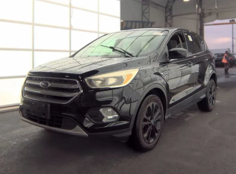 Used 2017 Ford Escape SE AWD/4WD image 1