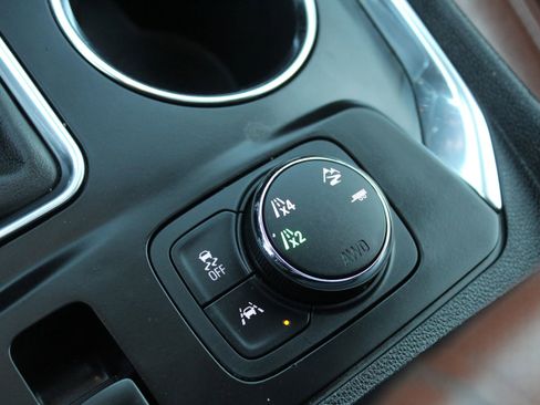 Used 2020 Chevrolet Traverse High Country image 31