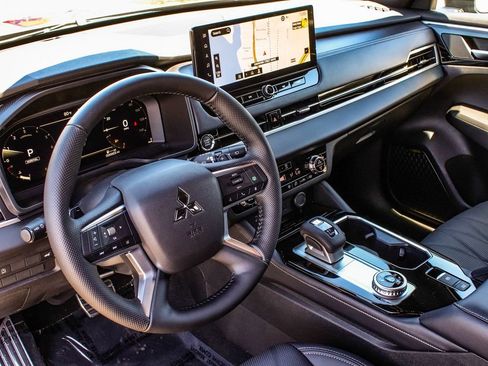 New 2026 Mitsubishi Outlander SEL Black Edition AWD/4WD image 16