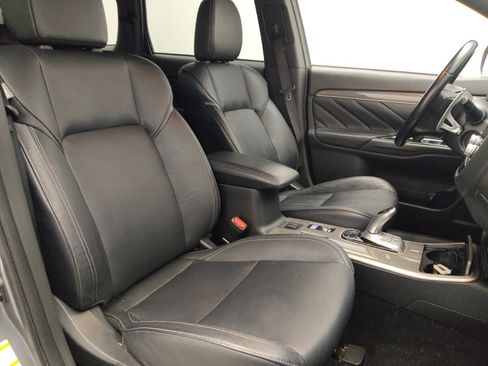 Used 2022 Mitsubishi Outlander SEL image 21