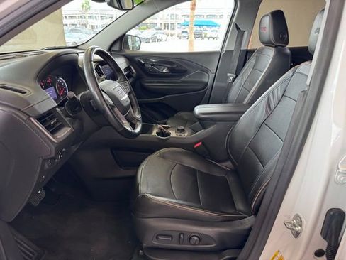 Used 2024 GMC Terrain AT4 image 9