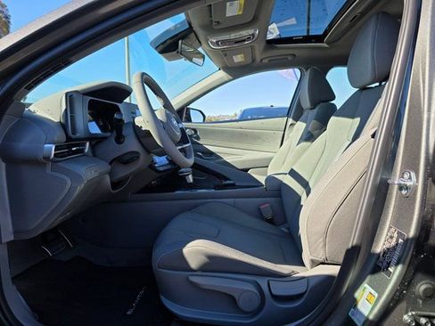 New 2026 Hyundai Elantra SEL Sport image 14