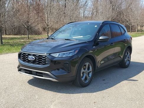 Used 2025 Ford Escape ST-Line w/ Equipment Group 301A FWD image 2