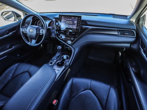 Used 2022 Toyota Camry XSE w/ Cold Weather Package image 33