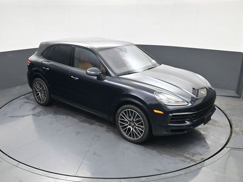 Used 2019 Porsche Cayenne S image 24