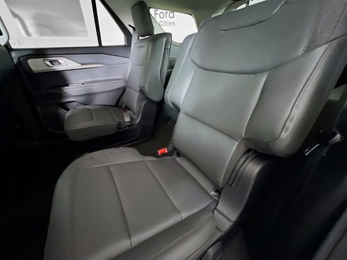 New 2026 Ford Explorer Active w/ Active Comfort Package image 30