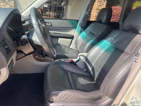 Used 2005 Subaru Forester 2.5XT AWD/4WD image 8