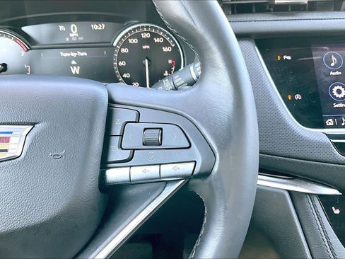 Used 2024 Cadillac XT6 Luxury FWD image 24