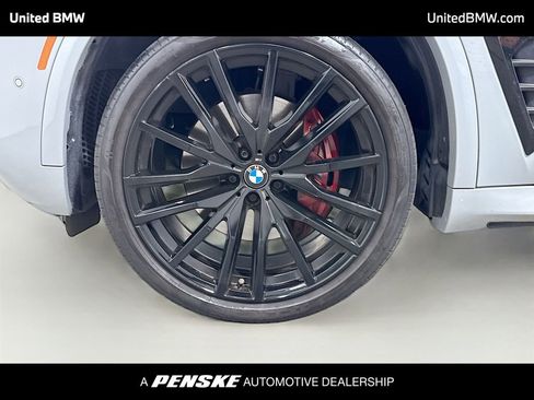 Used 2024 BMW X5 sDrive40i w/ M Sport Package RWD image 2
